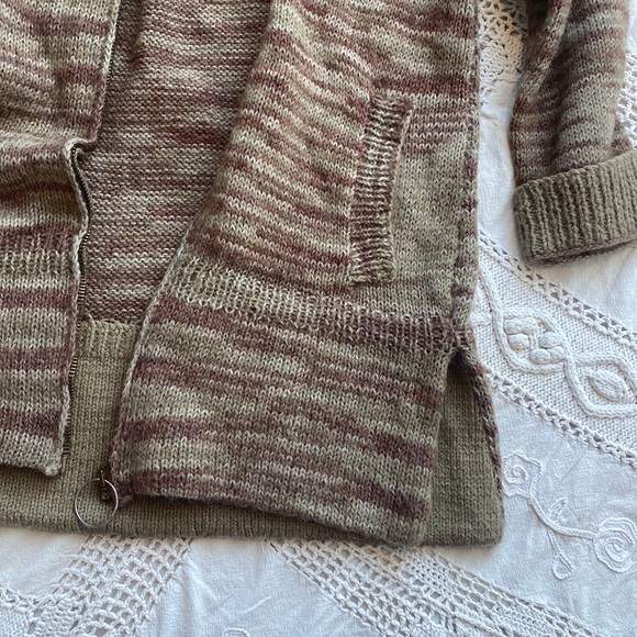 70s Style Long Green Knit Zippered Sweater with Pockets - Picture 4 of 6